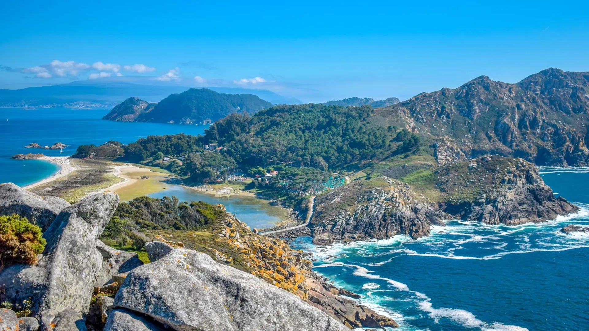 Islas Atlánticas de Galicia vistas desde el mar
